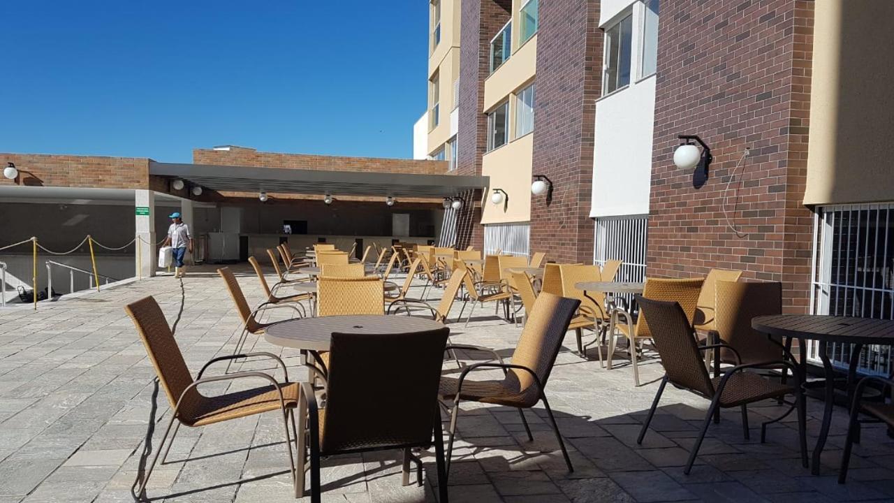Piazza Com Acesso Ao Clube Diroma Lejlighedshotel Caldas Novas Eksteriør billede