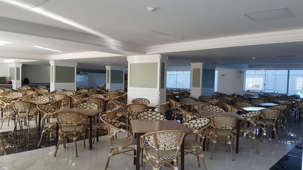 Piazza Com Acesso Ao Clube Diroma Lejlighedshotel Caldas Novas Eksteriør billede