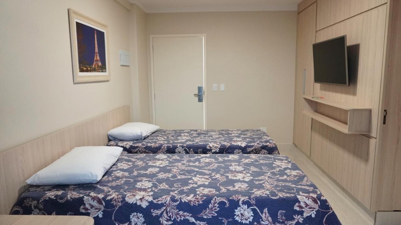 Piazza Com Acesso Ao Clube Diroma Lejlighedshotel Caldas Novas Eksteriør billede